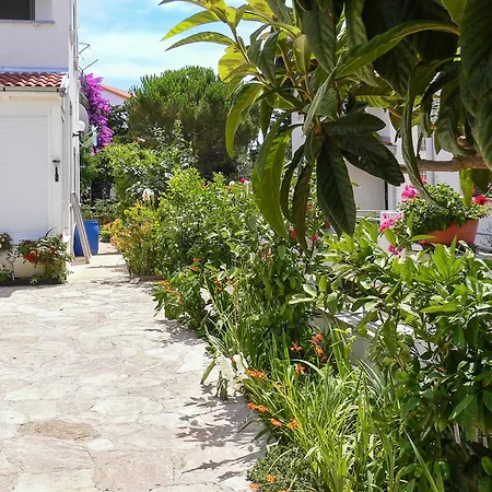 Bright On The Dalmatian Coast With Terrace, Garden And Sea View Zadar